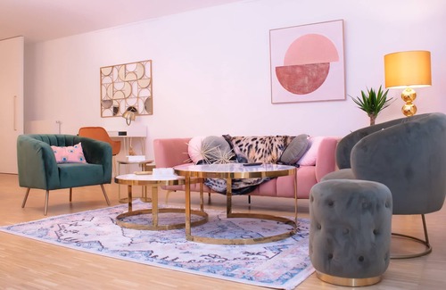 Saint-Josse-ten-Noode Apartment | R213 – Glamorous Urban Glam