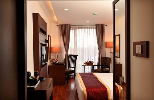Pallavaram Hotel | Raaj Bhaavan Clarks Inn Chennai