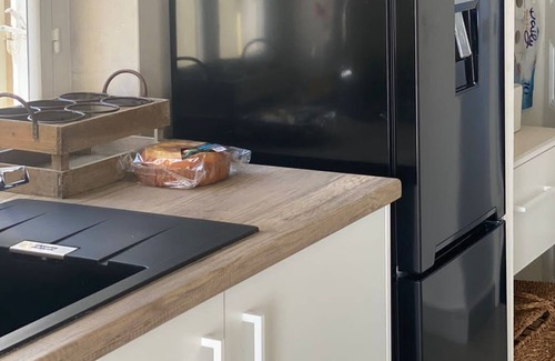 Apollonia Apartment | Rabagas House - In The Heart of Apollonia