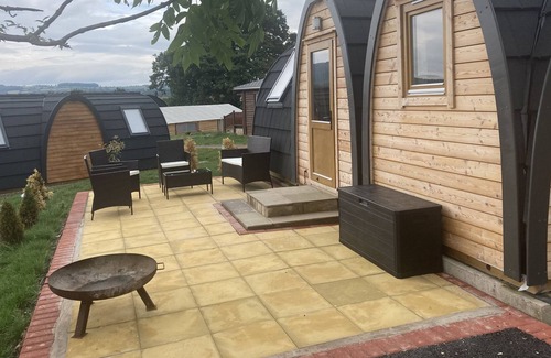 Coalbrookdale House | Rabbit Pod - Spacious Glamping pod with 2 bedrooms
