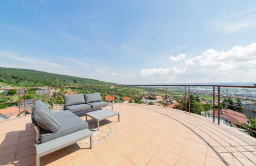 Raca Villa | Raca Retreat