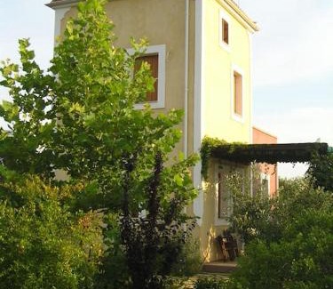 Papadhianika House | Rachi Boza, Cottage by the sea