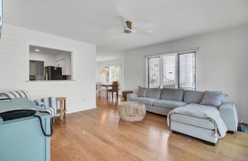 Twin Oaks House | Racquet Club 36 by Wild Dunes, in Resort Core