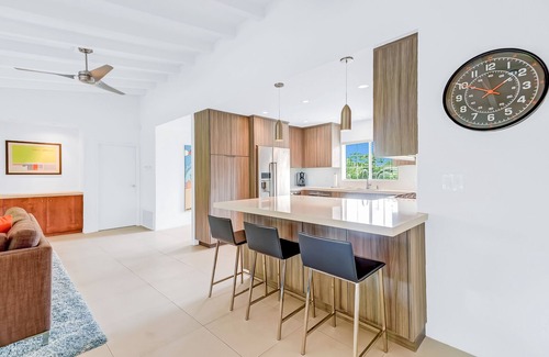 Racquet Club South House | Racquet Club East Home with Modern Flair | Pool, Spa & Outdoor Living