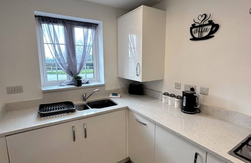 Radbourne House | Radbourne House - Spacious 2 Bed, Home from Home