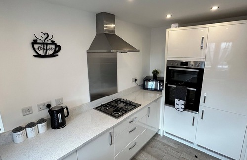 Radbourne House | Radbourne House - Spacious 2 Bed, Home from Home
