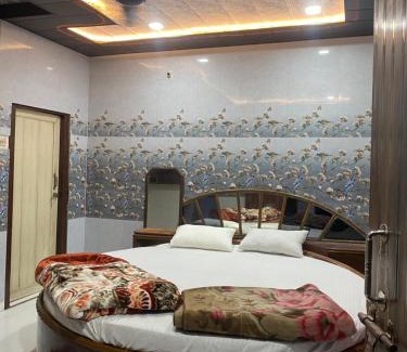 Vrindavan House | radha kunj sewa dham