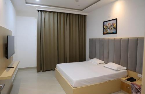 Palwal Hotel | Radha Madhav Hotel & Banquet