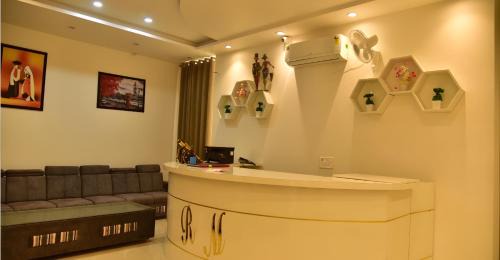 Palwal Hotel | Radha Madhav Hotel & Banquet