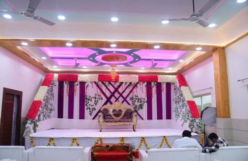Atrauli Hotel | Radhey hotal and banquet hall