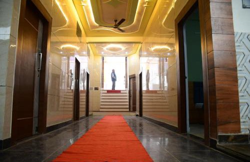 Atrauli Hotel | Radhey hotal and banquet hall