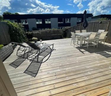 Vaxholm House | Radhus med 100m till avskild badplats