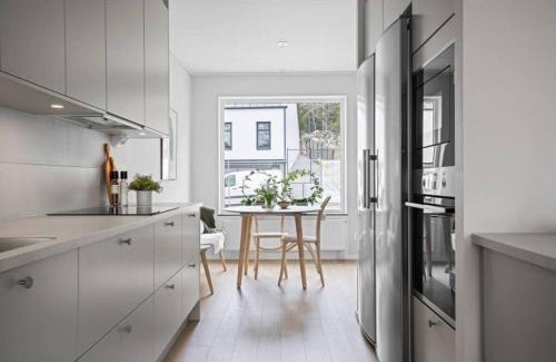 Upplands-Bro Municipality Apartment | Radhus