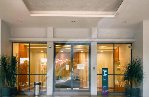 Bukit Jelutong Apartment | Radia Residence Block E lobby 2