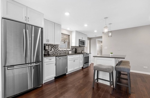 Wasco House | Radiance- 4 BRs, 2BAs