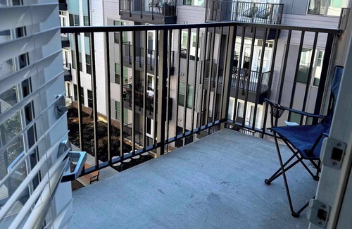 Downtown Memphis Apartment | Radiant and Cozy
