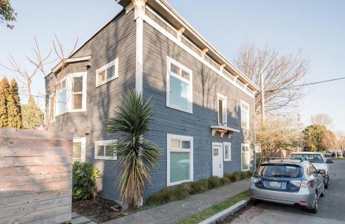 Georgetown Apartment | Radiant, Low-Key Apartment with powerful A/C