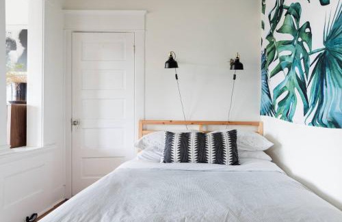Georgetown Apartment | Radiant, Low-Key Apartment with powerful A/C