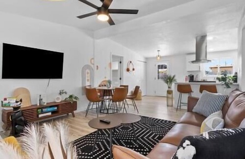 Sunrise Manor House | Radiant Pool Retreat: 4BR NLV Getaway