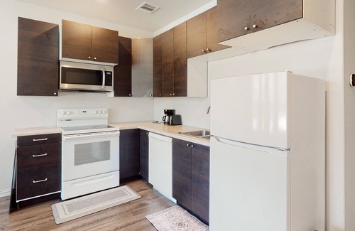 Weston Apartment | Radiant Rendevous Studio | Dog-friendly stay in Frisco with updated interior