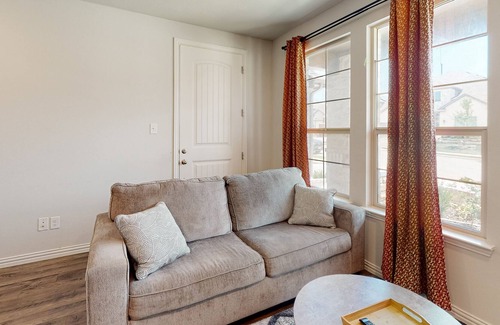 Weston Apartment | Radiant Rendevous Studio | Dog-friendly stay in Frisco with updated interior