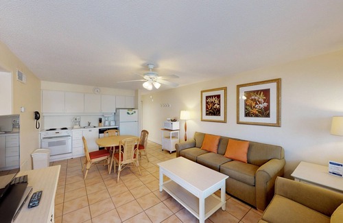 Holmes Beach Condo | Radiant Resort Sixty-Six, 1 Bedroom Suite, Not Far from your Favorite Destinations
