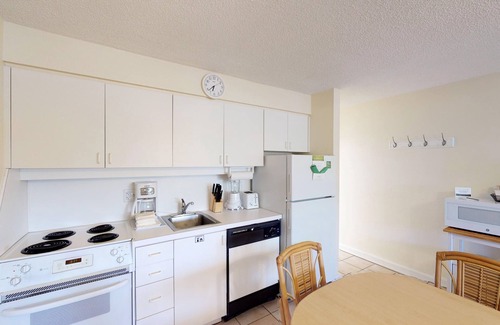 Holmes Beach Condo | Radiant Resort Sixty-Six, 1 Bedroom Suite, Not Far from your Favorite Destinations