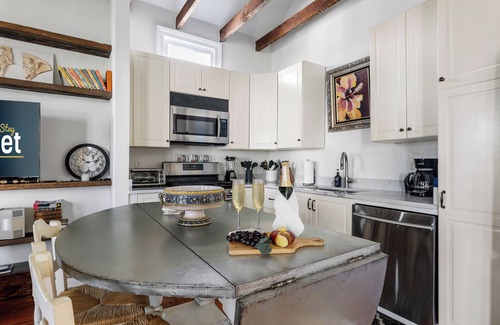 Westside Apartment | Radiant Retreat | A Cozy Haven with Eclectic Charm