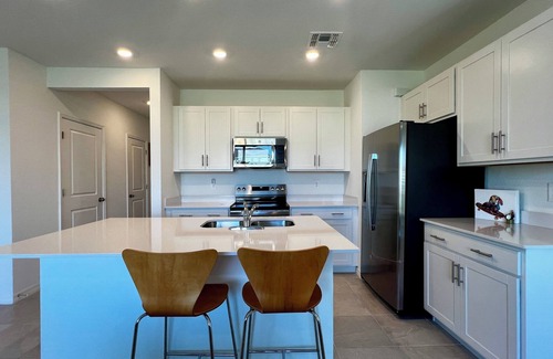 Braden River House | Radiant Retreat- luxe Living
