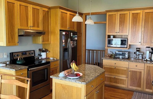 Rochester House | Radiant Rochester Retreat - 4bdr