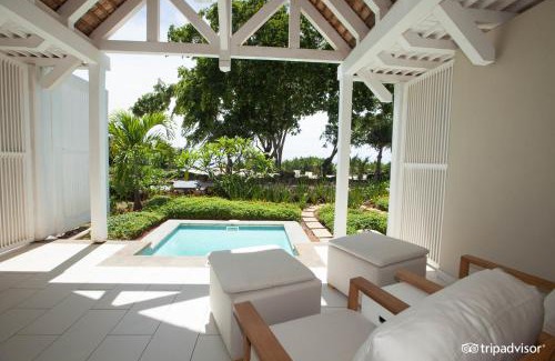 Roches Noires Resort | Radisson Blu Azuri Resort & Spa