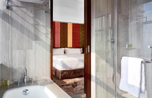 Yufeng District Hotel | Radisson Blu Hotel Liuzhou