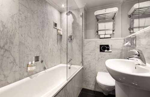 Bloomsbury Hotel | Radisson Blu Hotel, London Tottenham Court Road