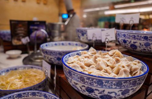 Downtown Shanghai Hotel | Radisson Blu Hotel Shanghai New World
