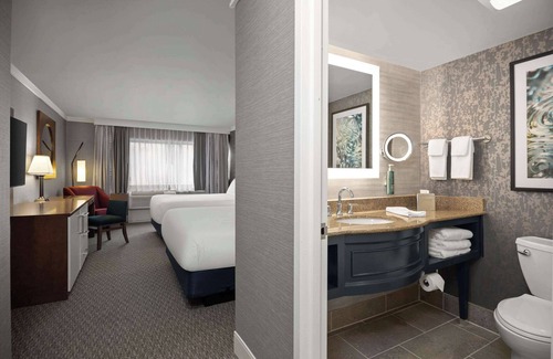Gaffer District Hotel | Radisson Hotel Corning