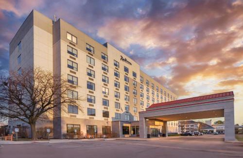 Romulus Hotel | Radisson Hotel Detroit Metro Airport