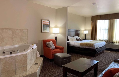 River Falls Hotel | Radisson Hotel River Falls