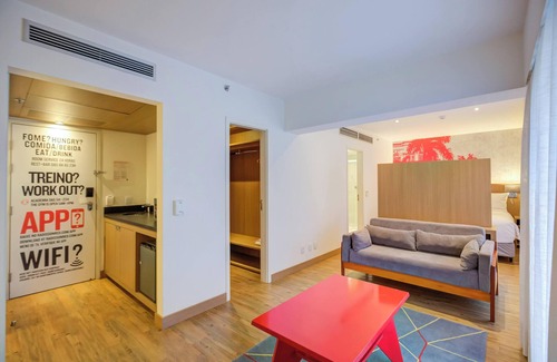 Campinas Hotel | Radisson Red Campinas