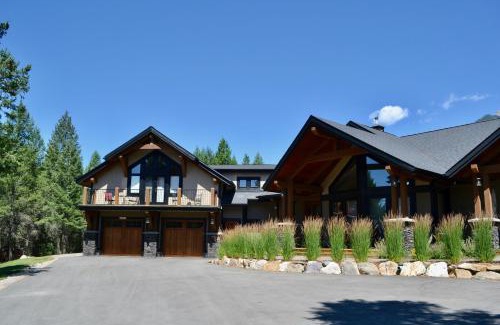 East Kootenay Apartment | Radium Elk Park B & B