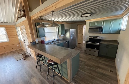 Pittsburg Cabin | Radley Refuge