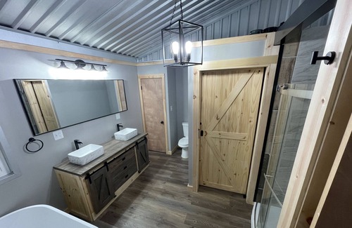Pittsburg Cabin | Radley Refuge