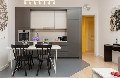 Powisle Apartment | Radna 11 | Warsaw Apartment | Remote Work