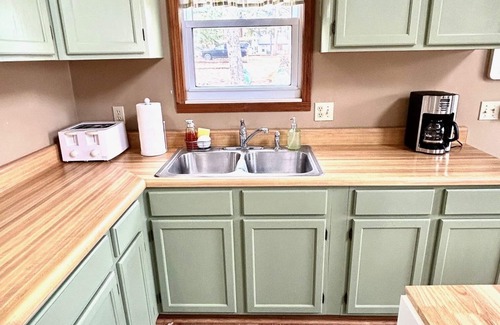 Honor Cottage | Rae's Retreat on Little Platte Lake w/Private Dock!
