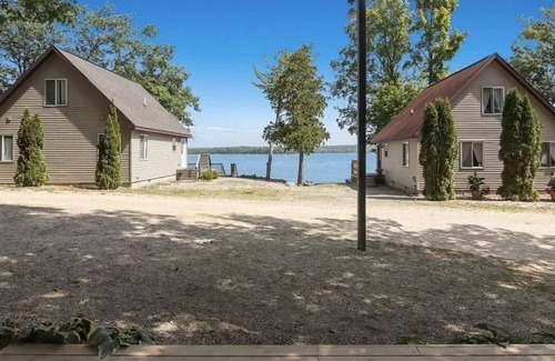 Honor Cottage | Rae's Retreat on Little Platte Lake w/Private Dock!