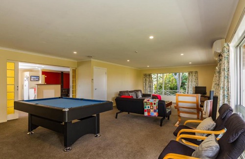 Raetihi House | Raetihi Garden Spa Villa - Raetihi Holiday Home