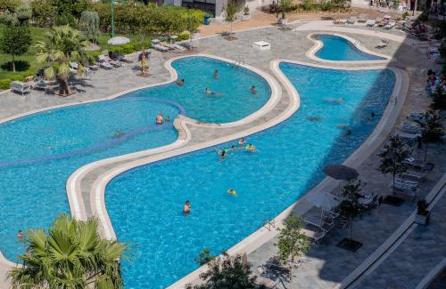Sakës Hotel | Rafaelo Comfort & Family