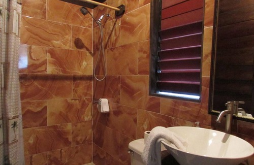 Newcastle Bed & Breakfast | RafJam Bed & Breakfast