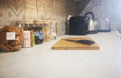 Plumstead Cottage | Rafters Cottage (No Loadshedding) fully equipped garden cottage with parking