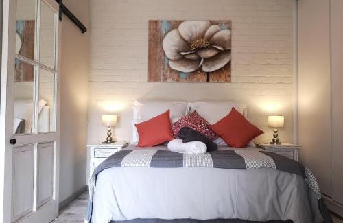Plumstead Apartment | RAFTERS COTTAGE