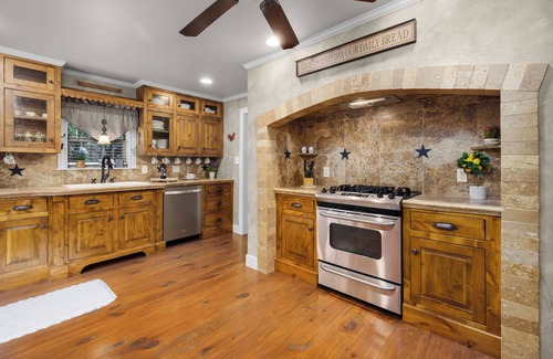 New Braunfels House | Rahe Guest Haus 30 minutes from Austin